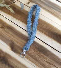 Load image into Gallery viewer, Macrame Keychain
