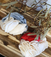 Load image into Gallery viewer, Medium Snuffle Ball