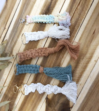 Load image into Gallery viewer, Macrame Key Chains