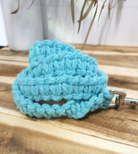 Load image into Gallery viewer, Teal Macrame Lead
